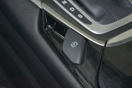 2013款福特蒙迪欧2.0L