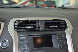 2013款福特蒙迪欧2.0L
