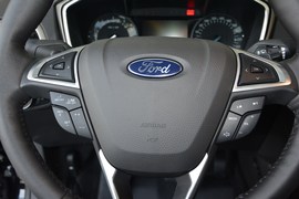 2013款福特蒙迪欧2.0L