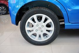 2013款长安铃木奥拓1.0L手动豪华型