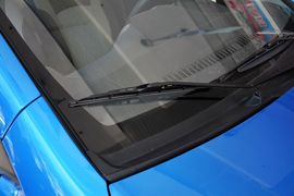 2013款长安铃木奥拓1.0L手动豪华型