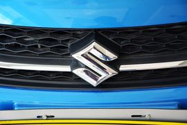 2013款长安铃木奥拓1.0L手动豪华型