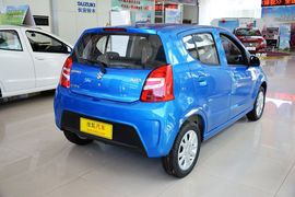 2013款长安铃木奥拓1.0L手动豪华型