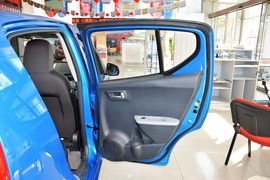 2013款长安铃木奥拓1.0L手动豪华型