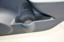 2013款长安铃木奥拓1.0L手动豪华型