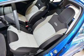 2013款长安铃木奥拓1.0L手动豪华型