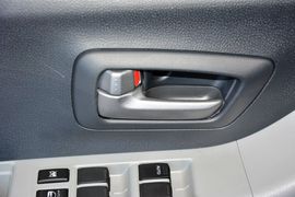 2013款长安铃木奥拓1.0L手动豪华型