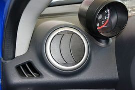 2013款长安铃木奥拓1.0L手动豪华型