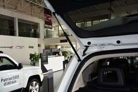 2014款Jeep指南者2.4L