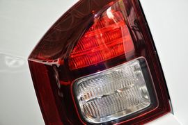 2014款Jeep指南者2.4L
