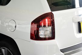 2014款Jeep指南者2.4L