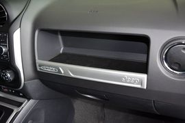 2014款Jeep指南者2.4L