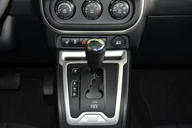 2014款Jeep指南者2.4L