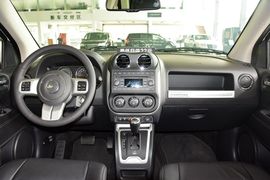 2014款Jeep指南者2.4L