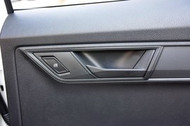 2015款斯柯达晶锐1.4L自动前行版
