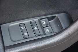 2015款斯柯达晶锐1.4L自动前行版