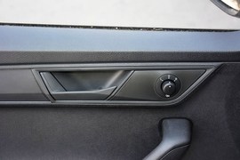 2015款斯柯达晶锐1.4L自动前行版
