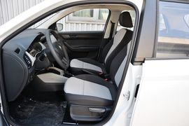 2015款斯柯达晶锐1.4L自动前行版