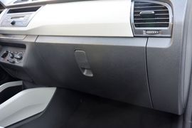 2015款斯柯达晶锐1.4L自动前行版