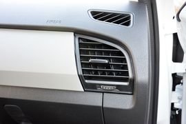 2015款斯柯达晶锐1.4L自动前行版