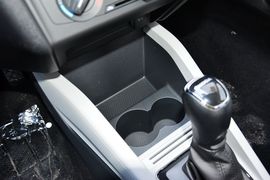 2015款斯柯达晶锐1.4L自动前行版
