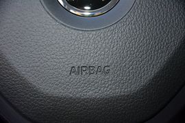 2015款斯柯达晶锐1.4L自动前行版