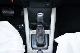 2015款斯柯达晶锐1.4L自动前行版