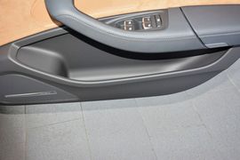 2014款奥迪A8L
