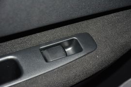 2012款日产逍客2.0XL火CVT两驱