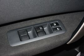 2012款日产逍客2.0XL火CVT两驱
