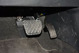 2012款日产逍客2.0XL火CVT两驱