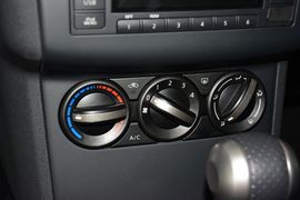 2012款日产逍客2.0XL火CVT两驱