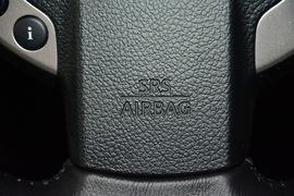 2012款日产逍客2.0XL火CVT两驱