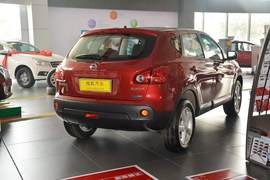 2012款日产逍客2.0XL火CVT两驱