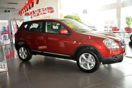 2012款日产逍客2.0XL火CVT两驱
