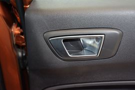 2013款福特嘉年华两厢1.5L自动时尚型