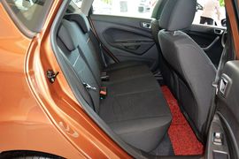 2013款福特嘉年华两厢1.5L自动时尚型