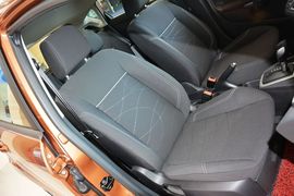 2013款福特嘉年华两厢1.5L自动时尚型