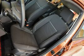 2013款福特嘉年华两厢1.5L自动时尚型