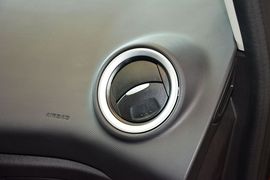 2013款福特嘉年华两厢1.5L自动时尚型