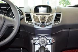 2013款福特嘉年华两厢1.5L自动时尚型