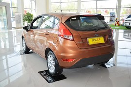 2013款福特嘉年华两厢1.5L自动时尚型