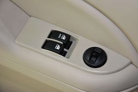 2011款江淮瑞风2.4L一家亲