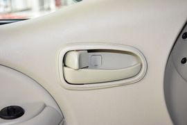 2011款江淮瑞风2.4L一家亲