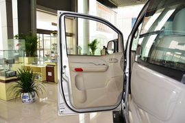 2011款江淮瑞风2.4L一家亲