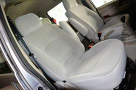 2011款江淮瑞风2.4L一家亲