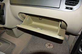 2011款江淮瑞风2.4L一家亲