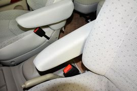 2011款江淮瑞风2.4L一家亲