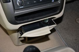 2011款江淮瑞风2.4L一家亲