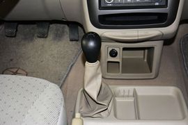 2011款江淮瑞风2.4L一家亲